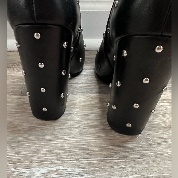 Kurt Geiger London Swiss Studded Heeled Boots are a size 38/US 7. - Picture 7 of 9